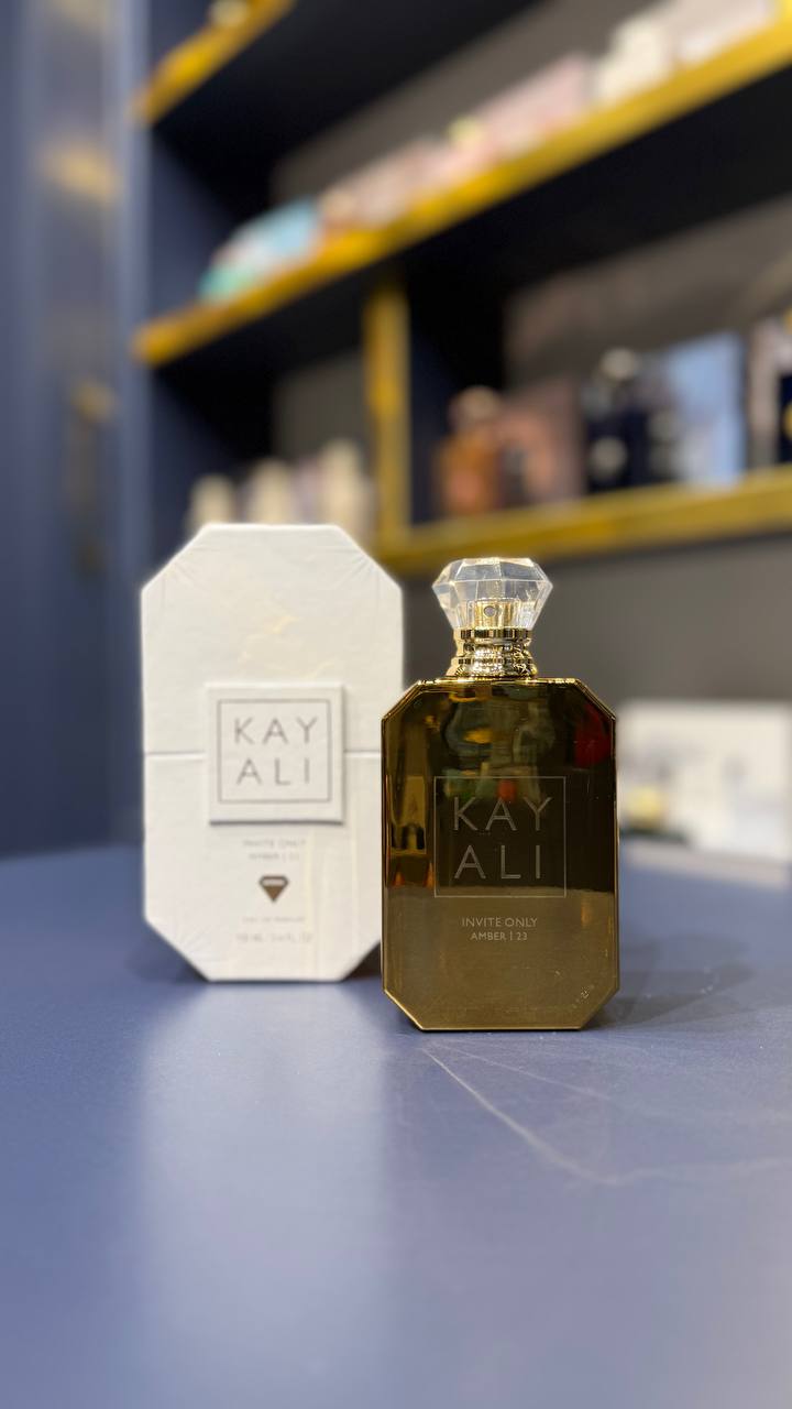Kayali - Huda beauty Invite Only Amber  23| اینوایت انلی آمبر23